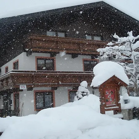 Gaestehaus Sillaber-gertraud Nuck Bed and breakfast Söll