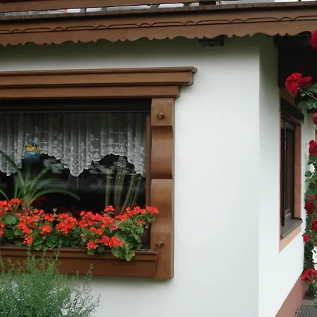 Gaestehaus Sillaber-gertraud Nuck לינה וארוחת בוקר