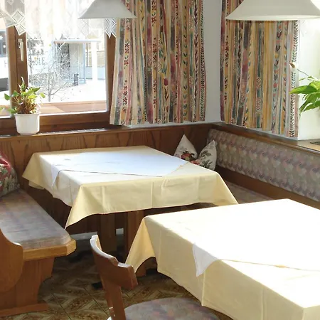 Gaestehaus Sillaber-gertraud Nuck לינה וארוחת בוקר סול