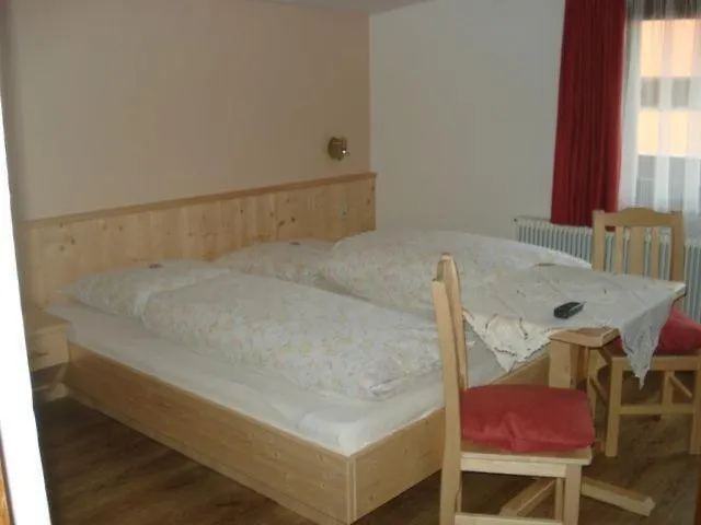 Gaestehaus Sillaber-gertraud Nuck לינה וארוחת בוקר סול